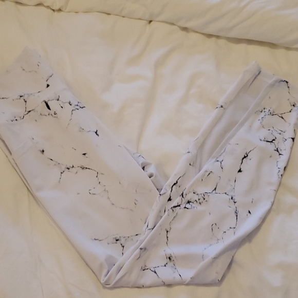 Buffbunny Collection Pants - BuffBunny Marble Collection Leggings (L)